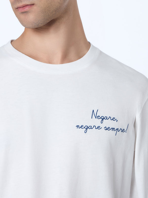 Man white t-shirt Luton with Negare, negare sempre! embroidery | VACANZE DI NATALE SPECIAL EDITION