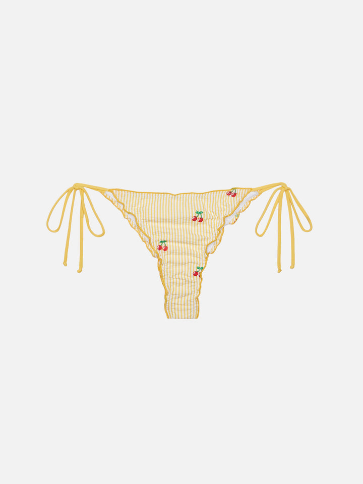 Freche Badehose aus Seersucker „Miami“ mit Streifenmuster und Kirschstickerei – Triangel-Top aus Seersucker „Sagittarius“ mit Streifenmuster und Kirschstickerei