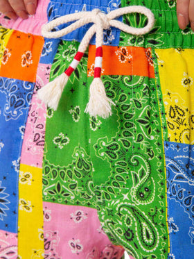 Millie Leinenhose mit mehrfarbigem Bandana-Print 