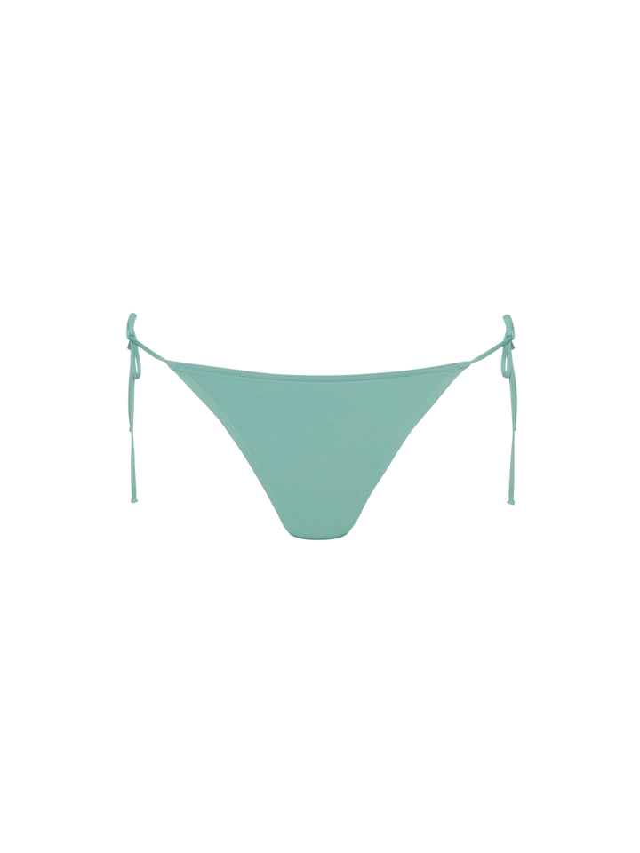 Klassische Badehose „Marielle“ in Salbeigrün – U-Ausschnitt-Bralette „Paloma“ in Salbeigrün