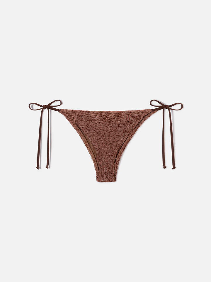 Slip mare Marielle modello brasiliana in tessuto crinkle marrone