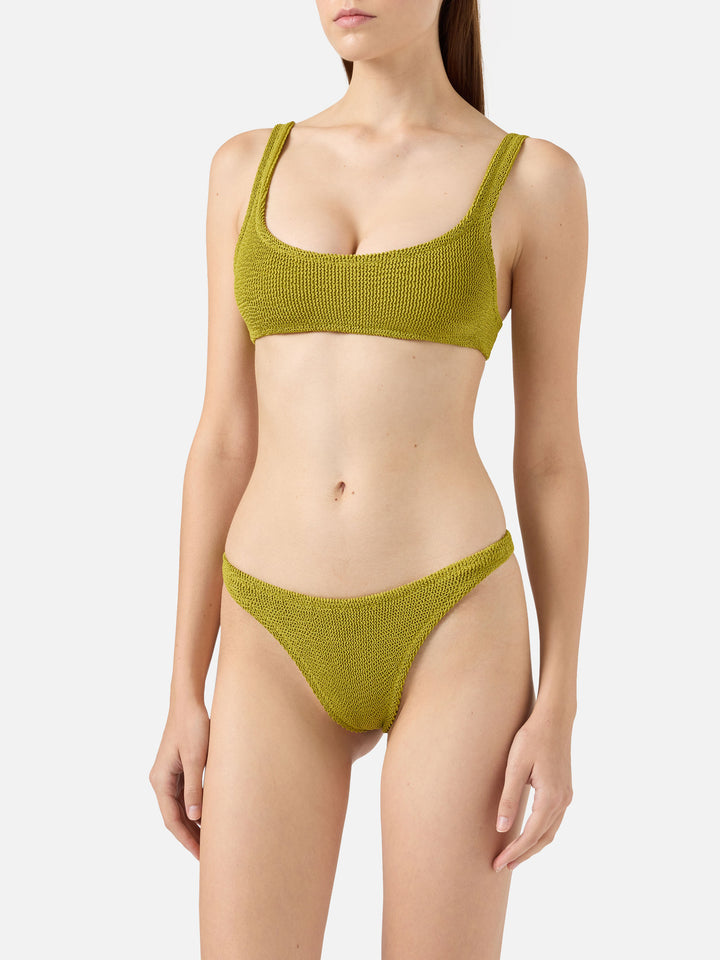 Naomi – Pistazienblauer Crinkle-Badeslip in frecher Optik – Naima – Pistazienblaues Crinkle-Bralette-Oberteil in klassischer Optik