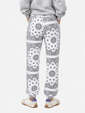 Joggers de algodón con estampado bandanna 