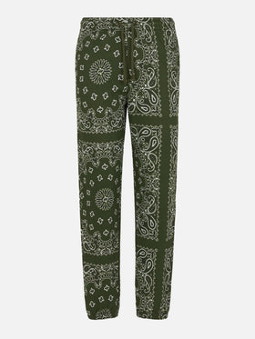Damen-Fleecehose mit grünem Bandana-Print