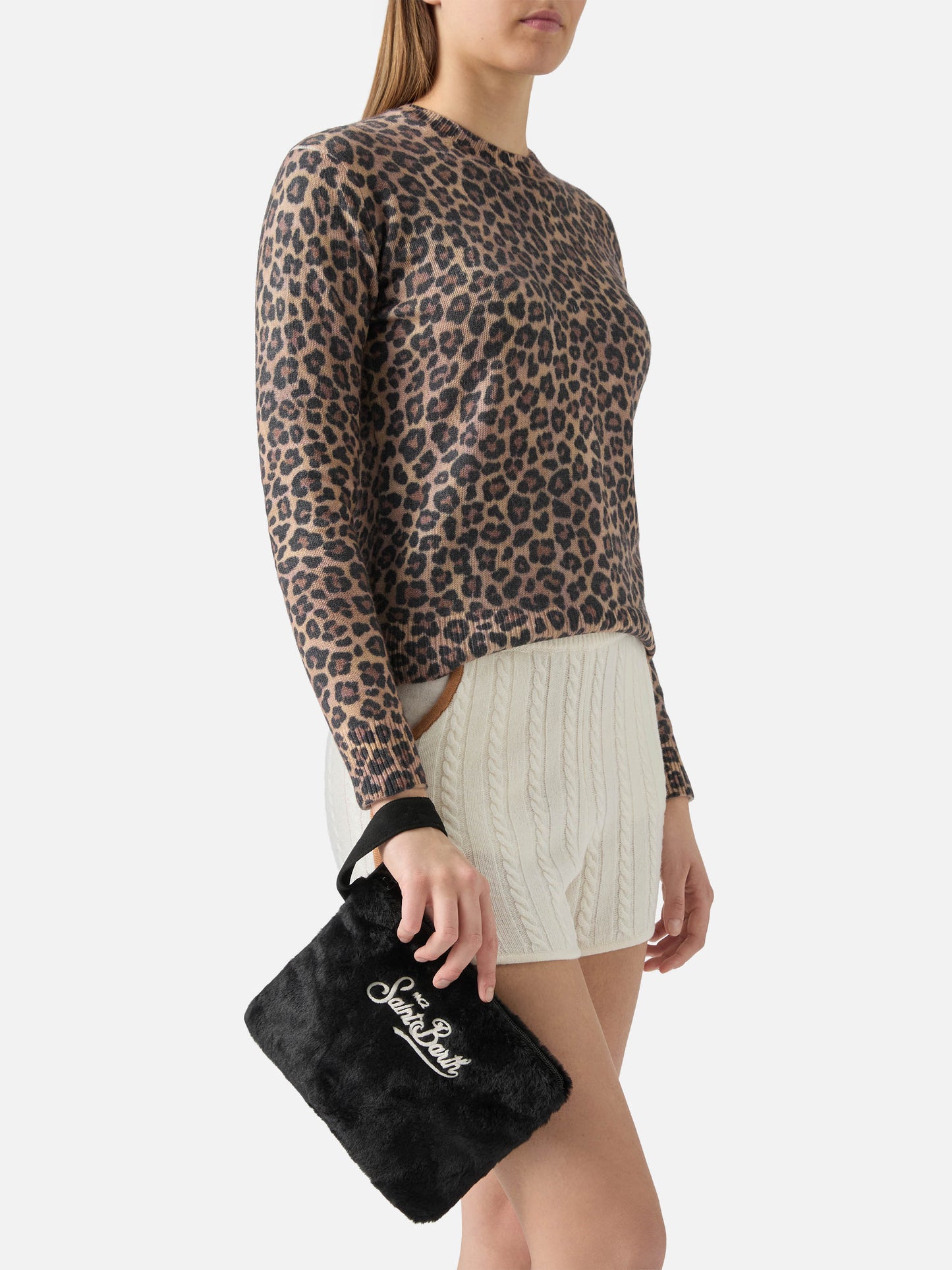 Pareasy Pouch in black faux fur