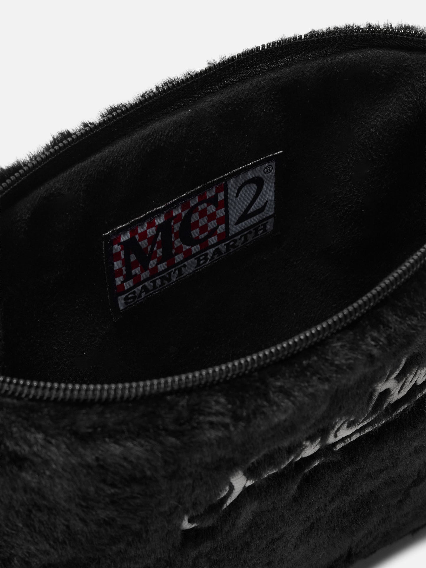 Pareasy Pouch in black faux fur