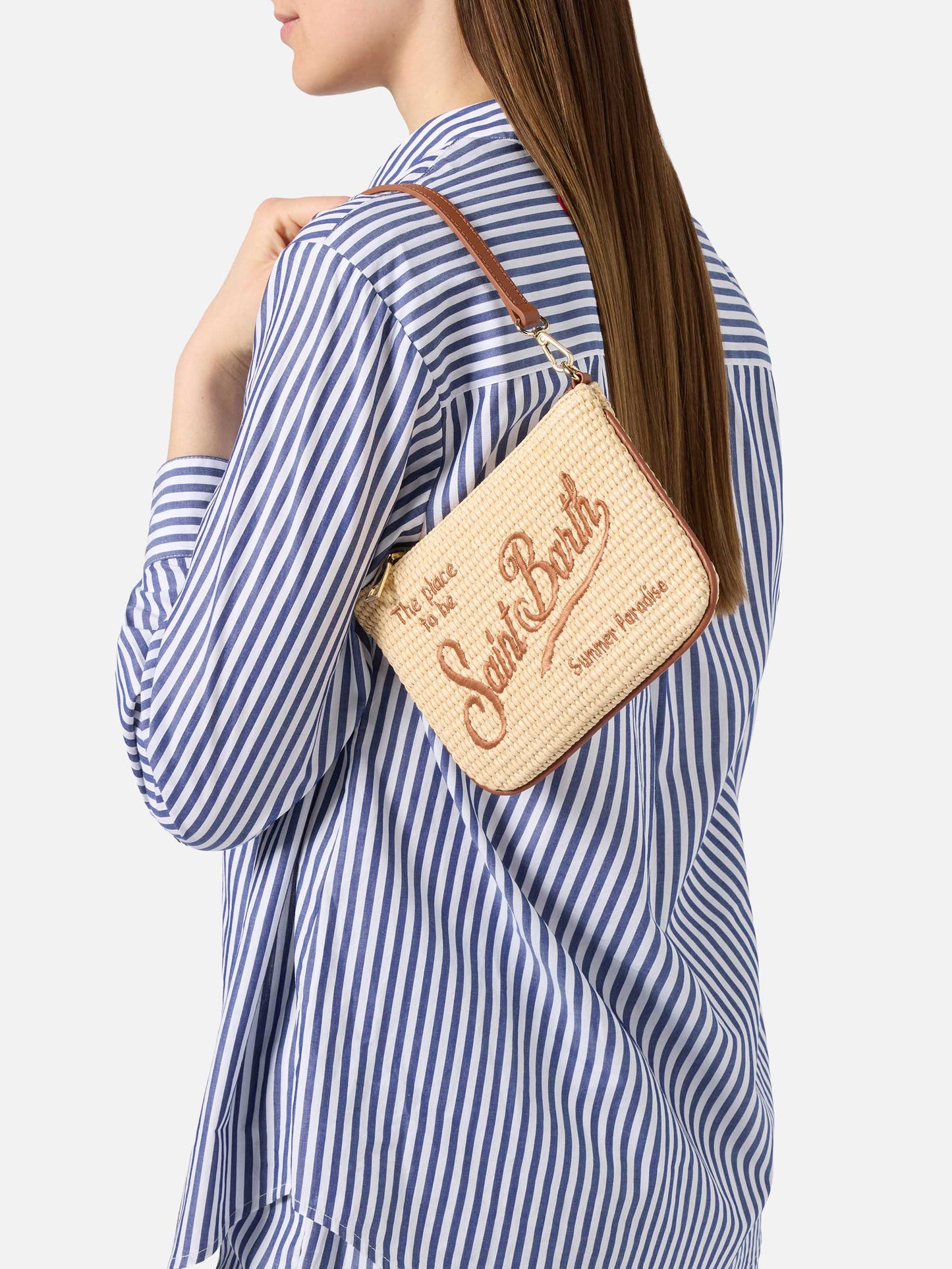 Pouch Mini Parisienne effetto paglia con logo ricamato marrone