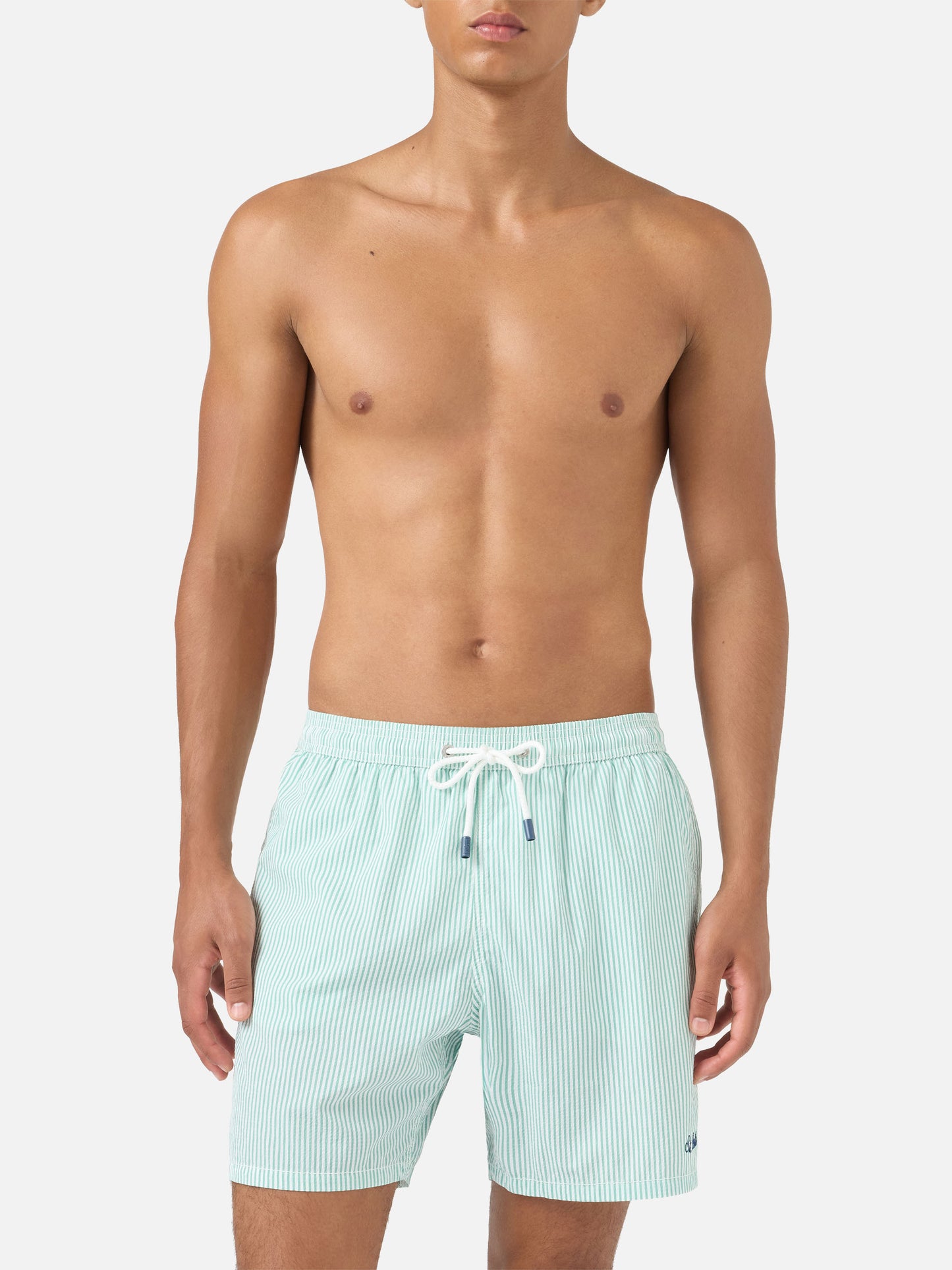 Bañador shorts de seersucker a rayas Patmos en verde salvia y blanco 