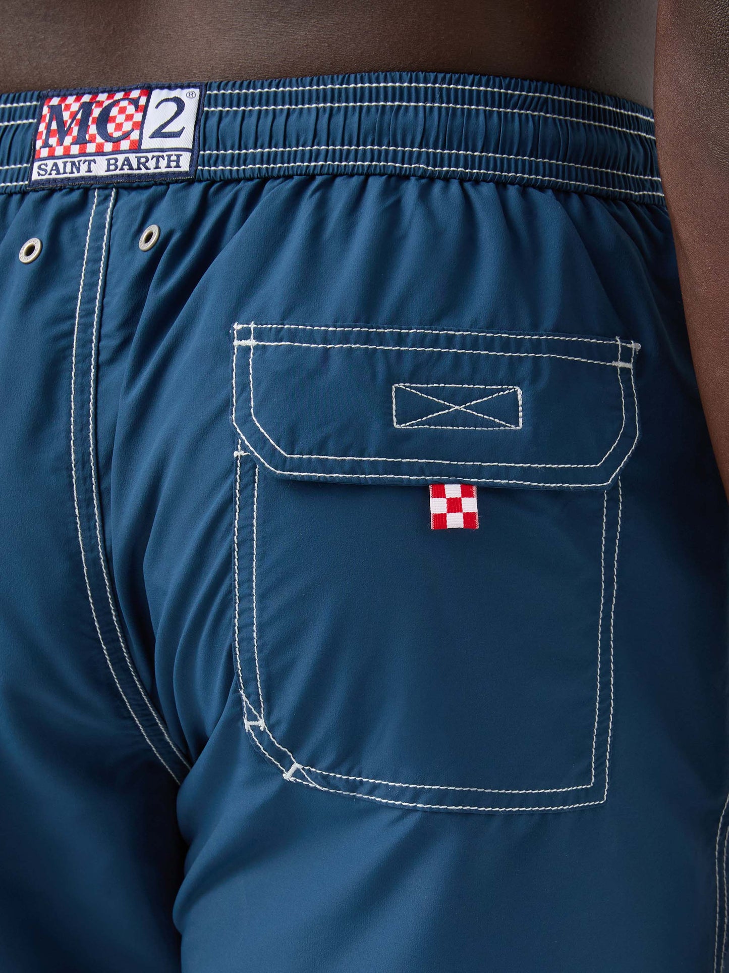 Hellblaue, mittellange, klassische Badehose von Patmos