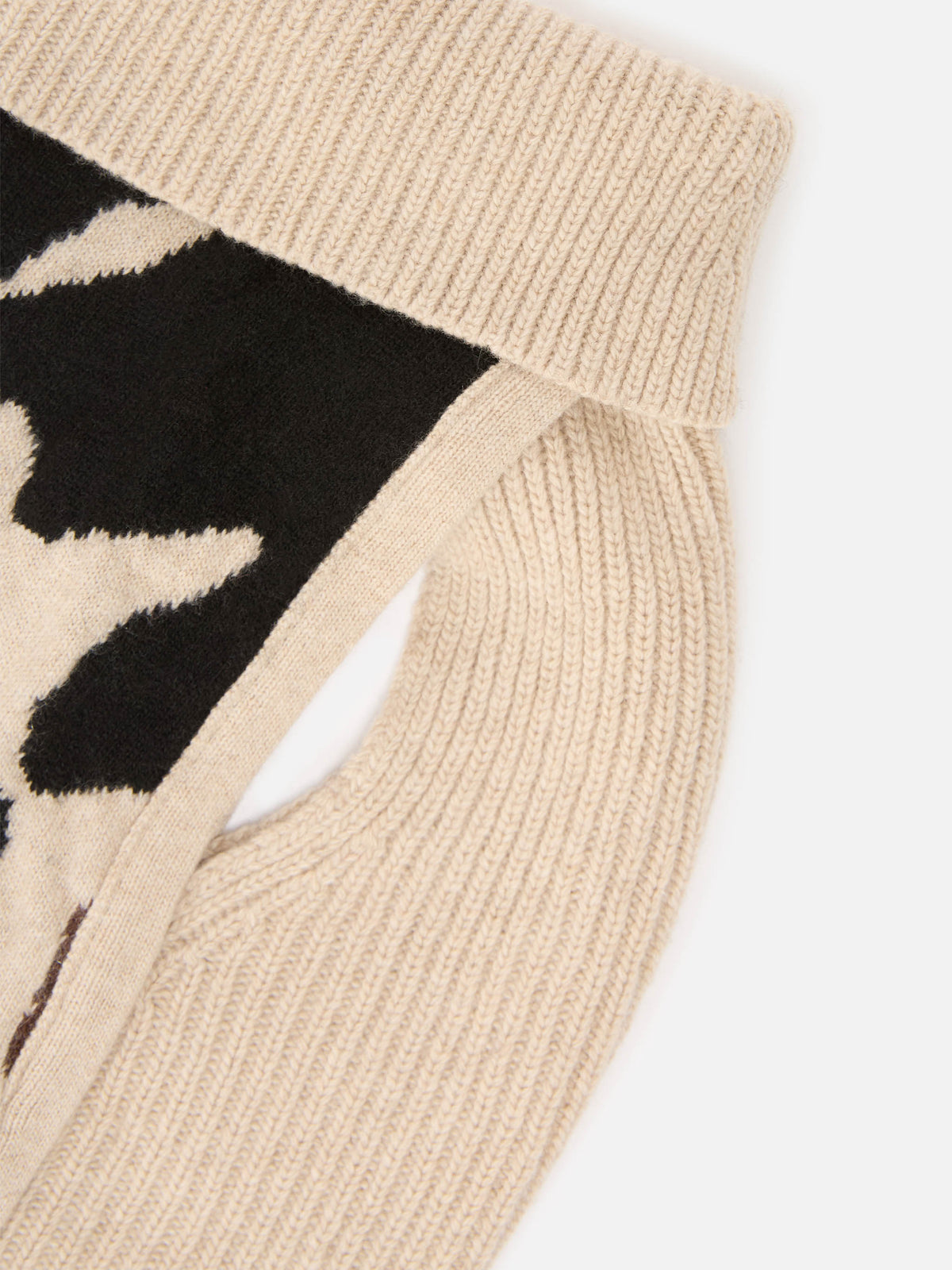 Pulldoger dog sweater with cow print and logo embroidery
