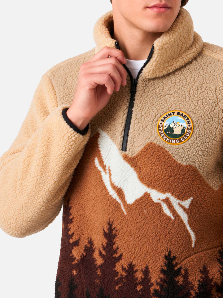 Sherpa-Jacke mit Farbverlaufs-Bergprint und Patch 