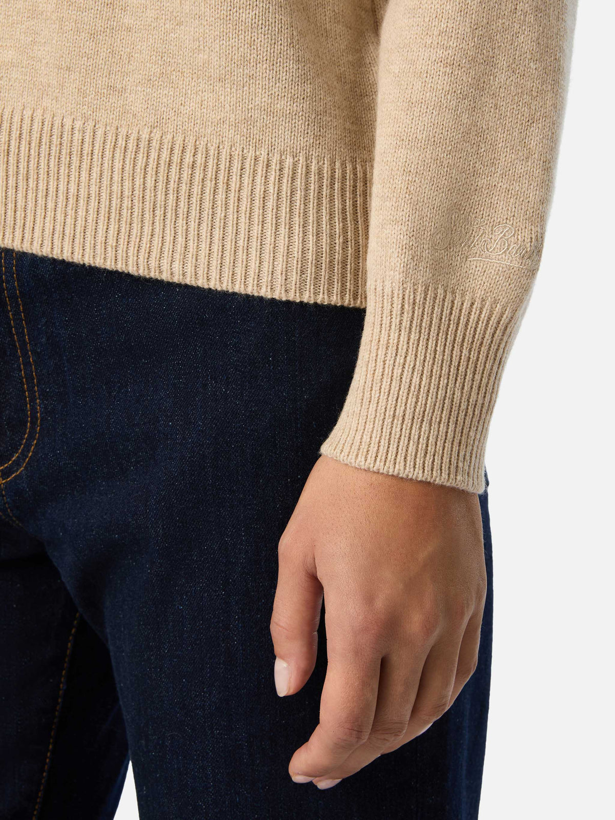 Maglia girocollo New Queen beige con intarsio Snoopy | Special edition
