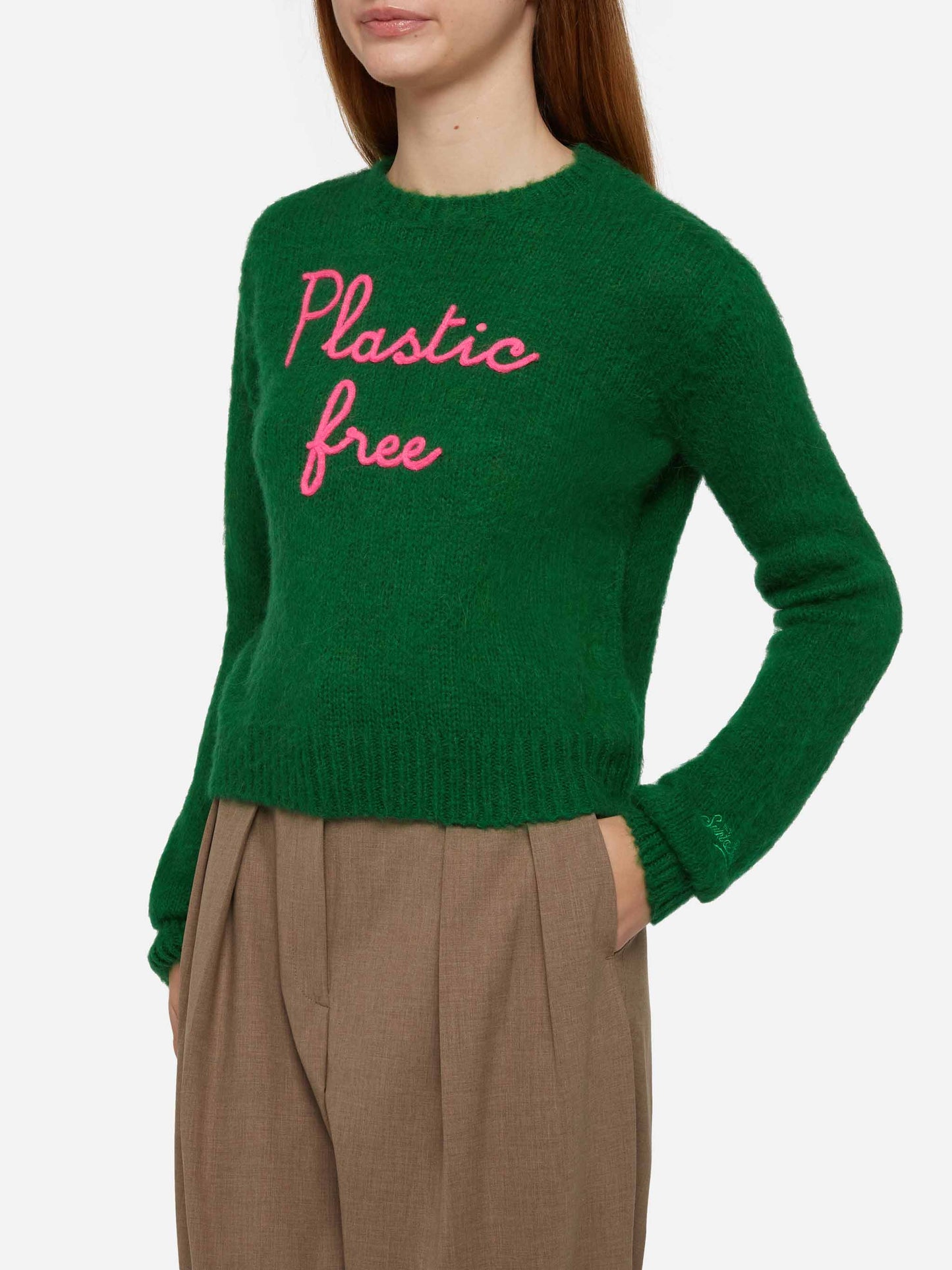 Weicher, kurzer Rundhalspullover für Damen mit plastikfreier Stickerei
