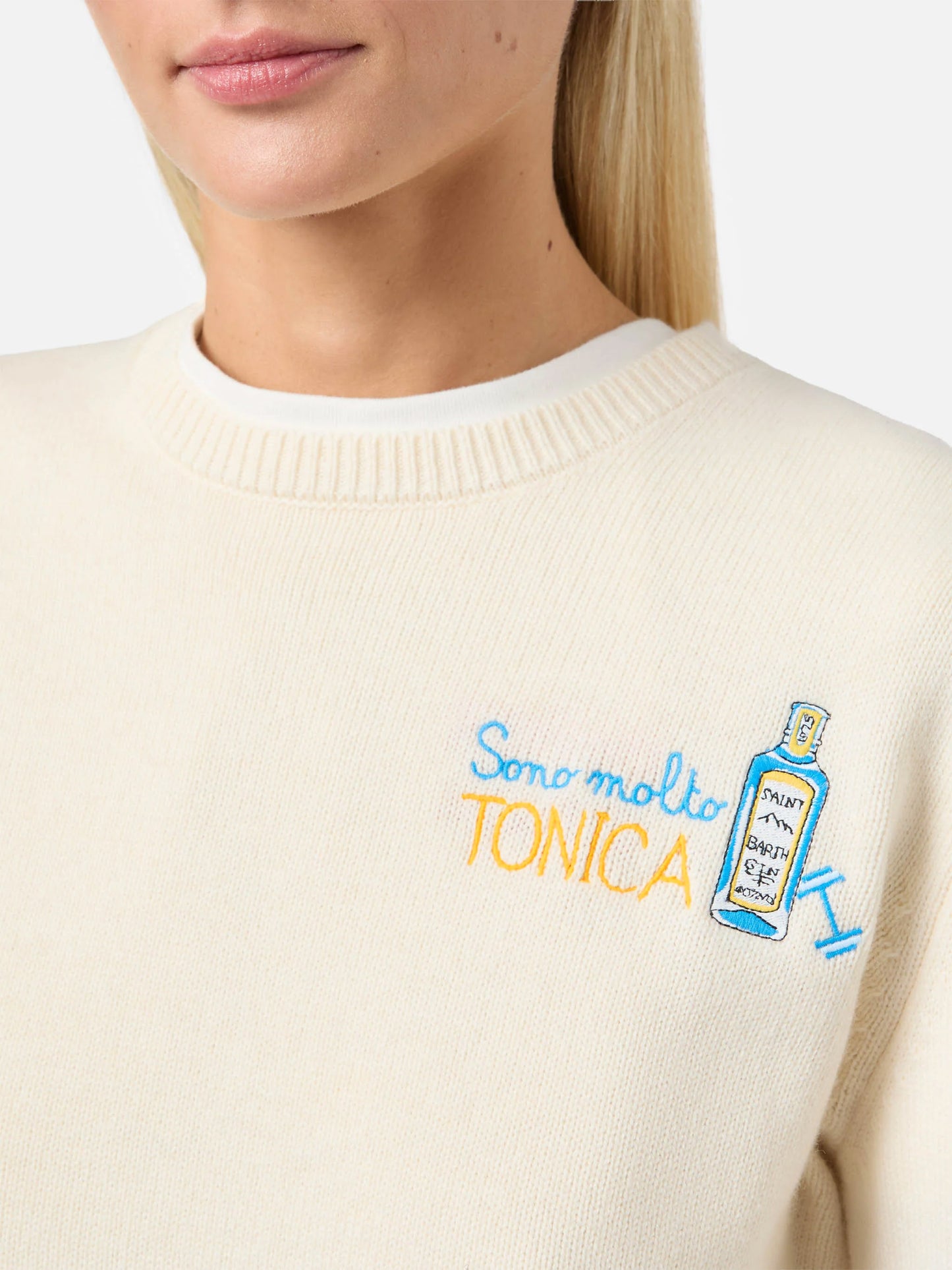 New Queen cashmere-blend sweater in white with Sono molto tonica embroidery