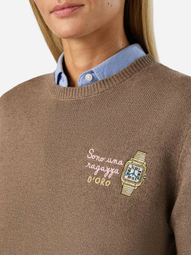 Pull ras-du-cou New Queen en mélange de laine et cachemire vert militaire avec broderie Sono Una Ragazza D'Oro 