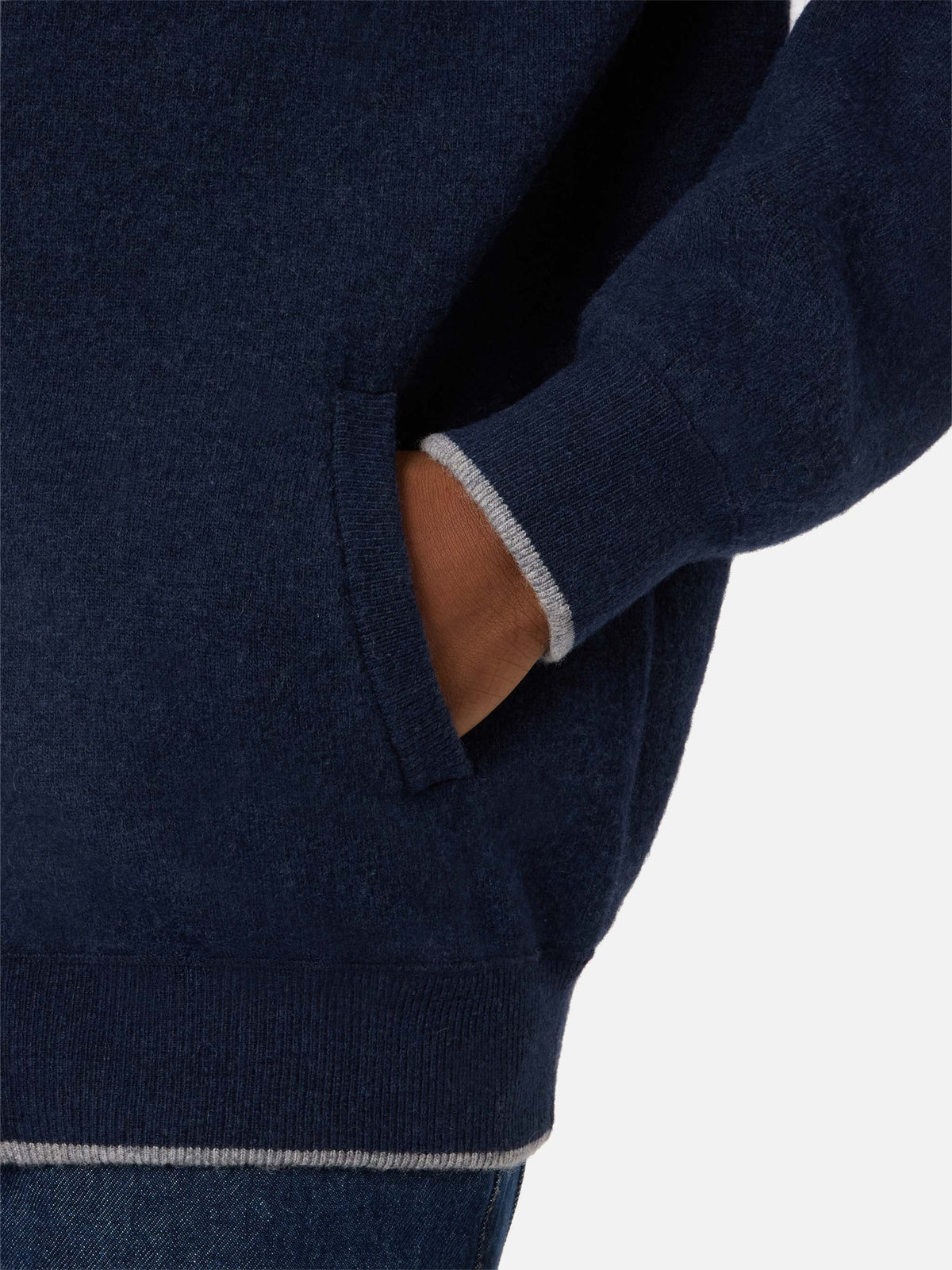 Maglia Ridge blu notte in lana con cappuccio e monogramma SB Legacy