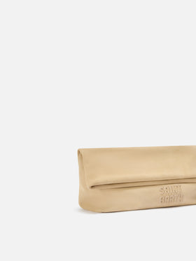 Maxi pouch de ante beige con parche con logo 
