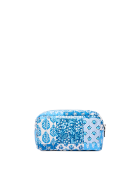 Weicher Beutel mit Steppmuster und blauen Blumen