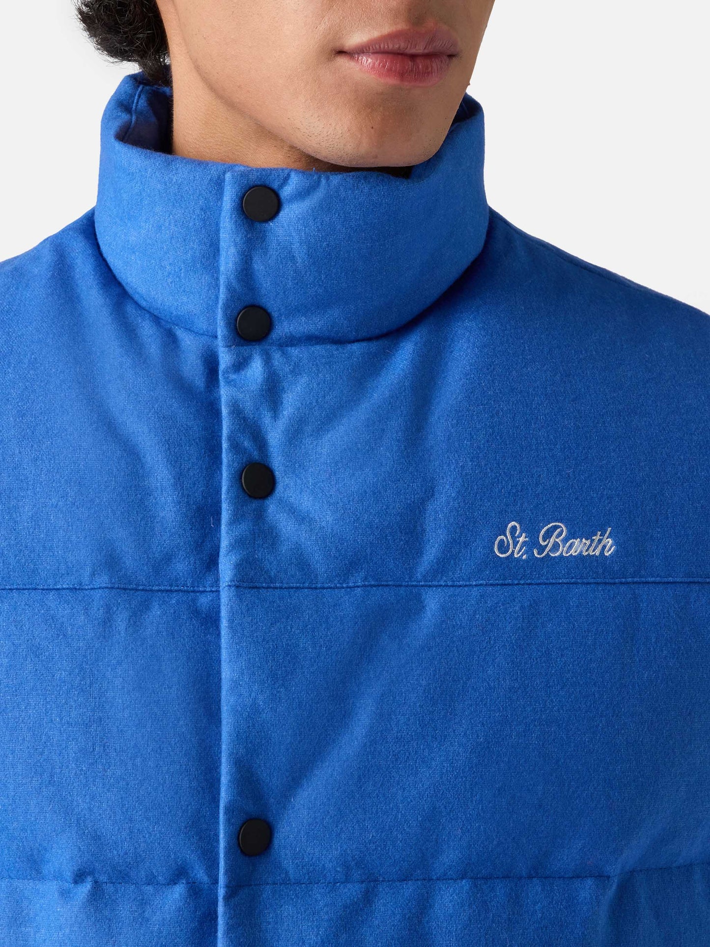 Herrenweste aus blauer Wolle mit Daunenfüllung und Taschen