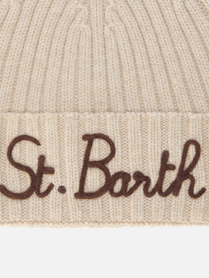 Berretto Wengen in misto cashmere beige con ricamo St. Barth