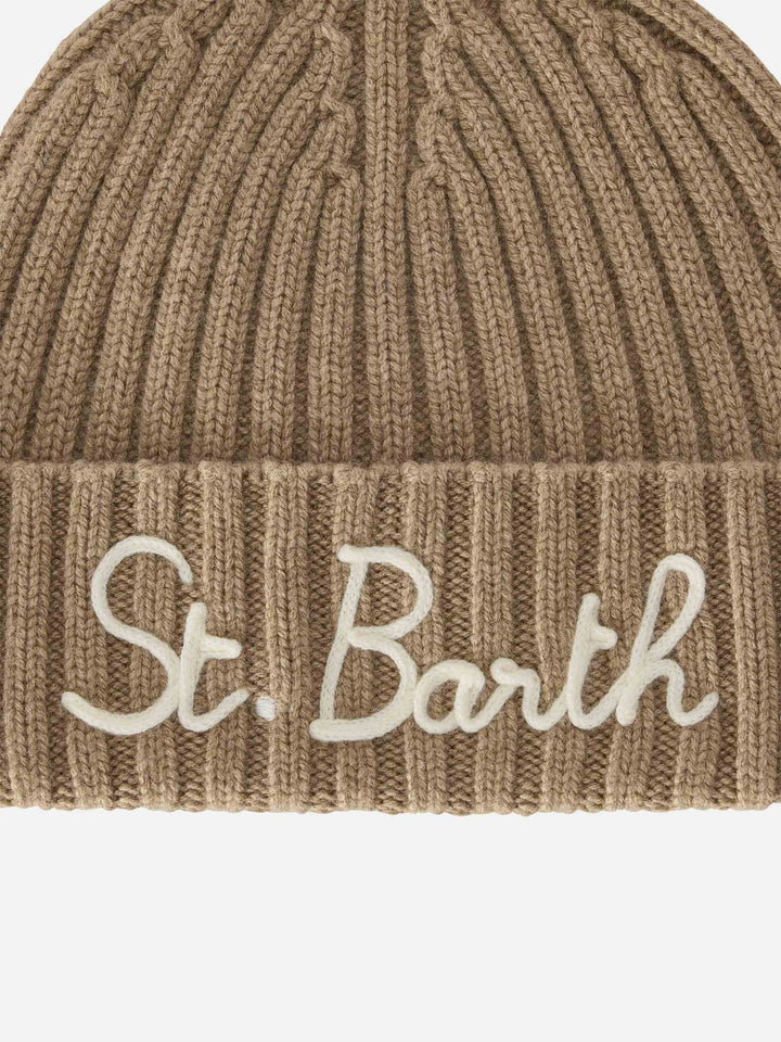 Berretto Wengen beige con ricamo St. Barth