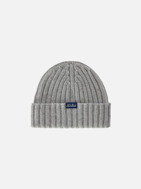 Gorro Wengen gris con bordado Piccola Peste 