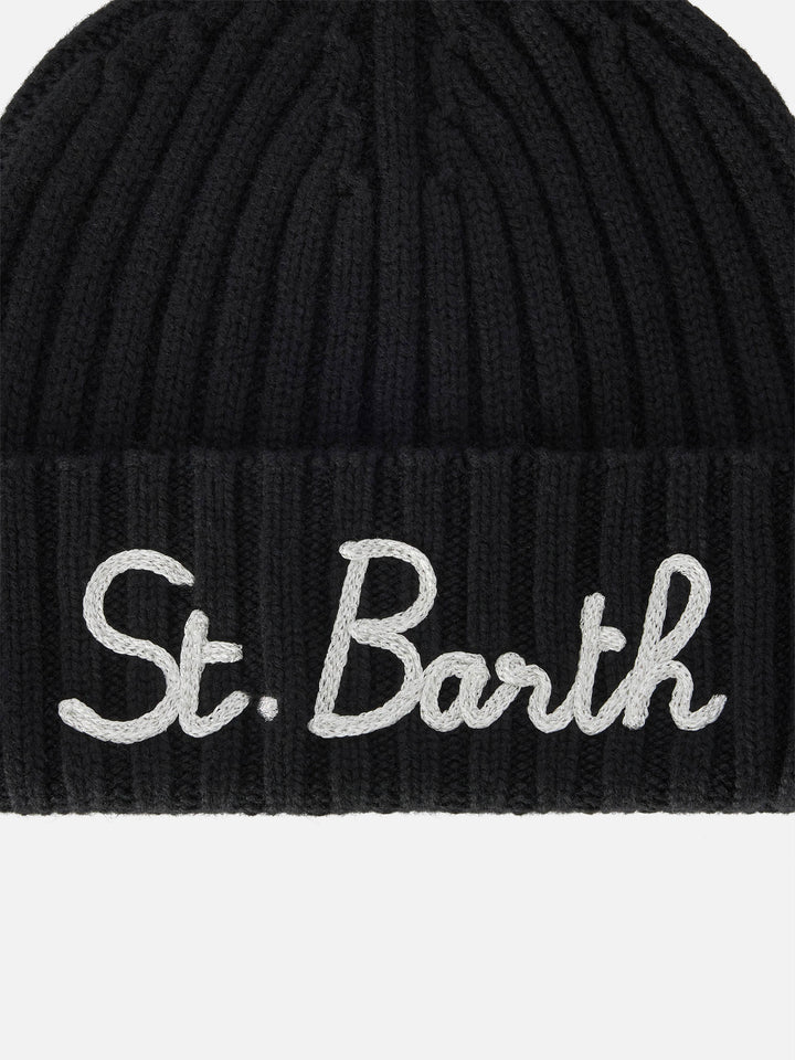 Schwarze Wengen-Mütze mit St. Barth-Stickerei 