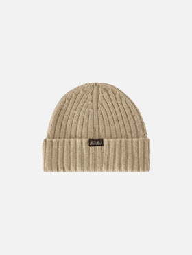 Berretto Wengen beige con ricamo Favolosa