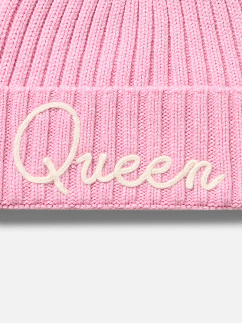 Woman pink ribbed hat Wengen with Queen embroidery