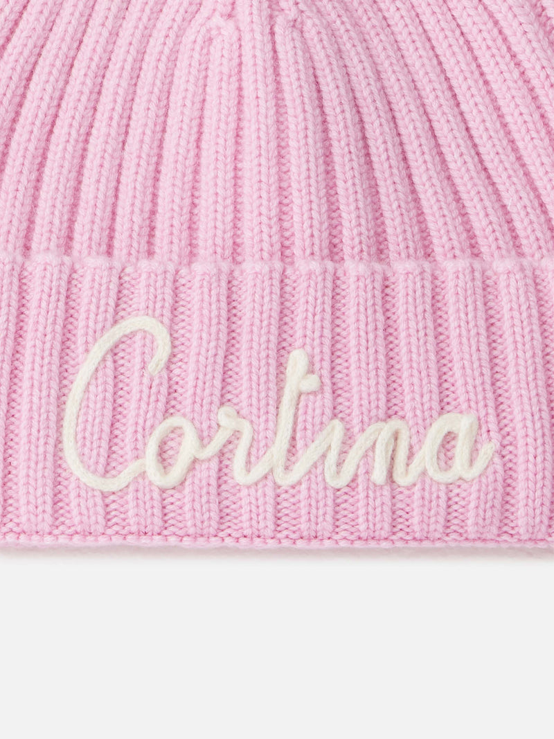 Cappello da donna rosa a coste Wengen con ricamo Cortina