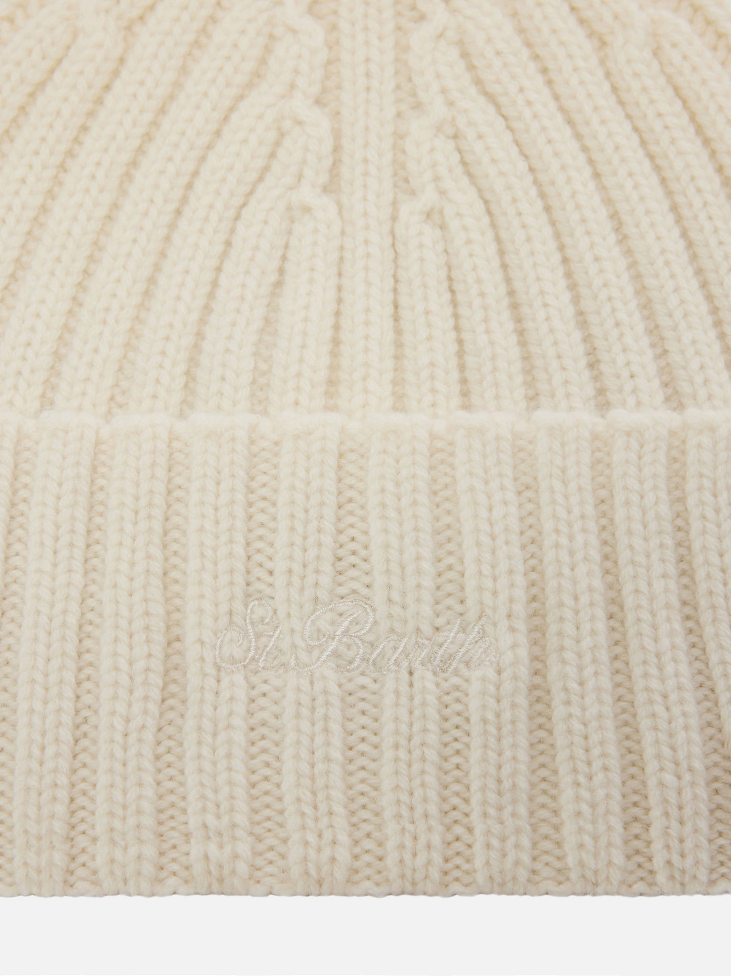 Wengen beanie in off-white 100% WOOL with St. Barth embroidery