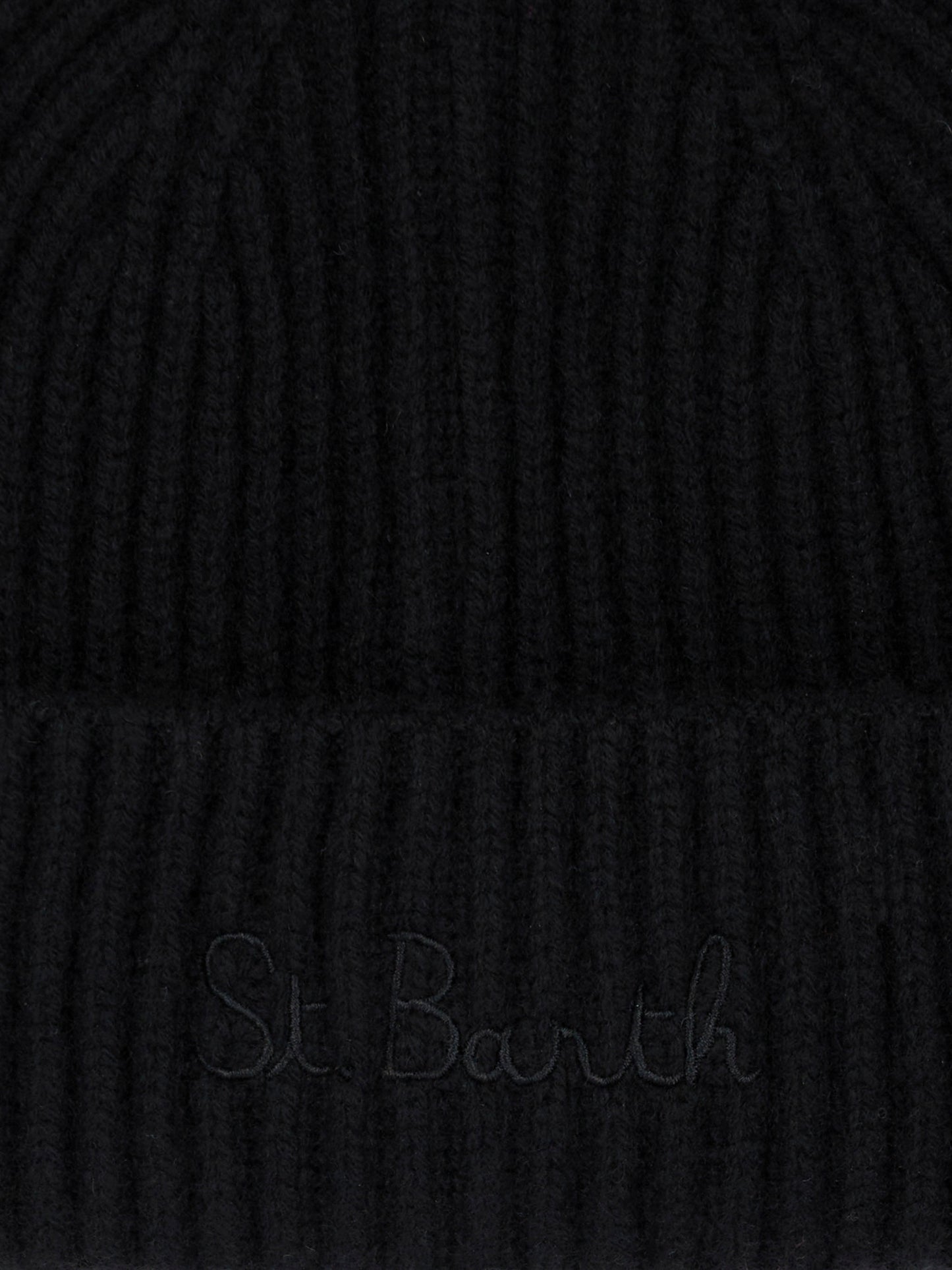 Woman black beanie with St. Barth embroidery