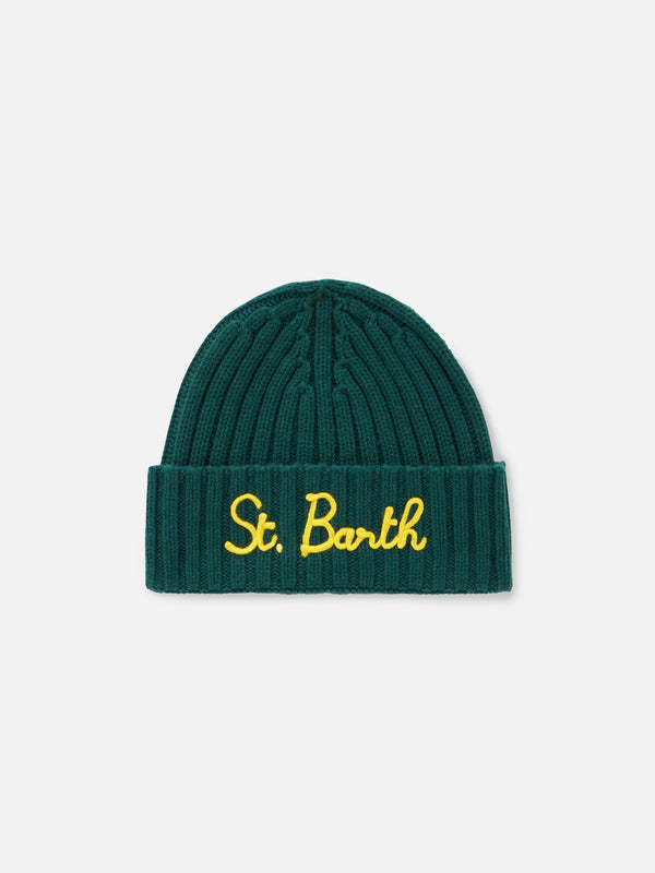 Grüne Mütze für Jungen mit St. Barth-Stickerei