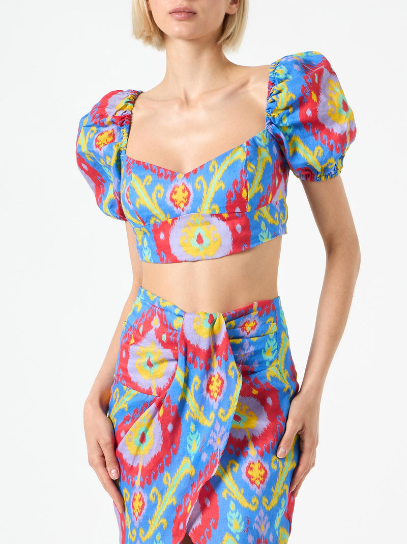 Crop top con stampa ikat