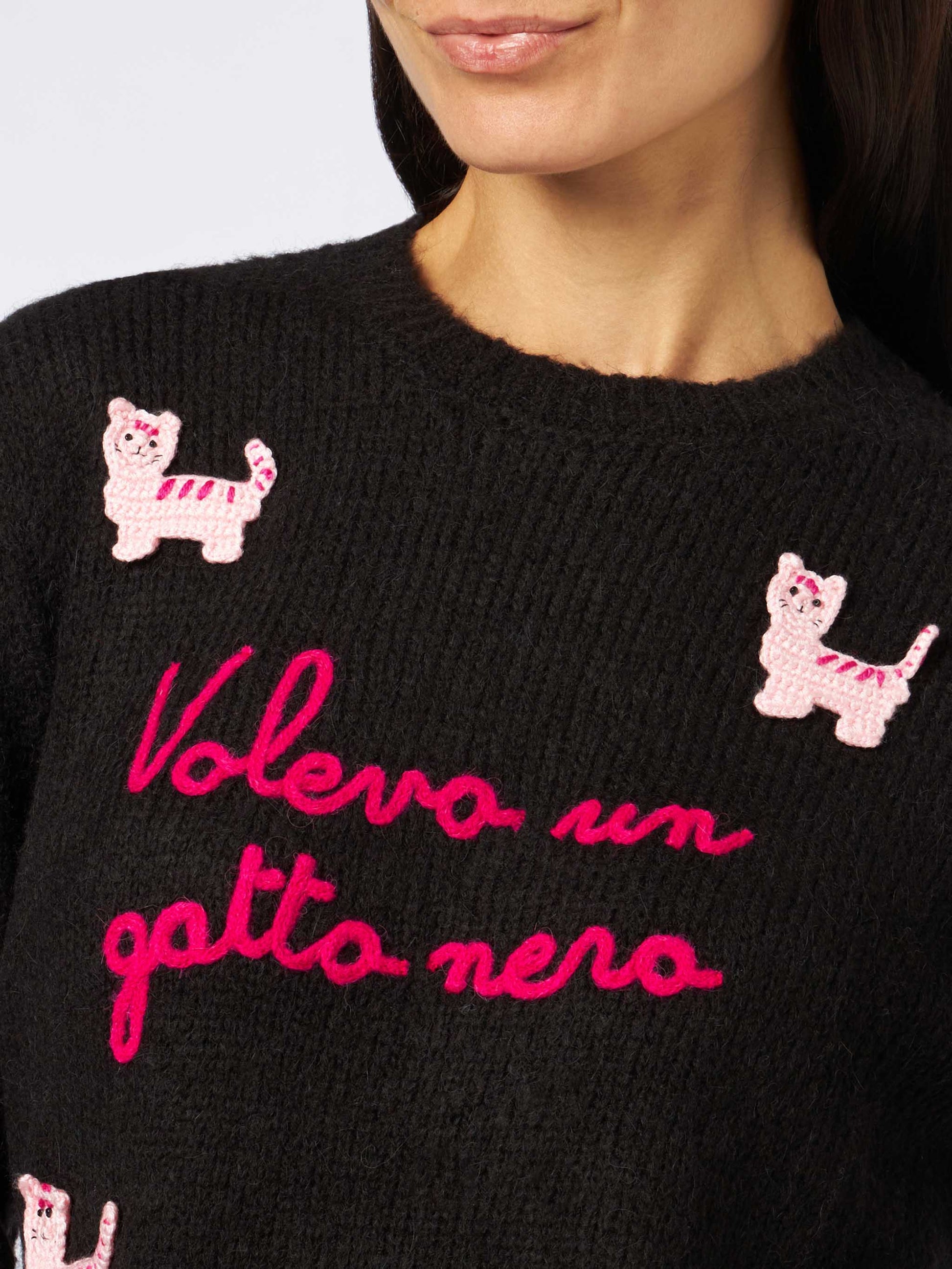 Woman crewneck soft sweater with cats crochet patch and Volevo un Gatto Nero embroidery - MC2 Saint Barth
