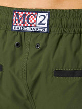 Herren-Badeshorts mit seitlichem Logo und Kontrast