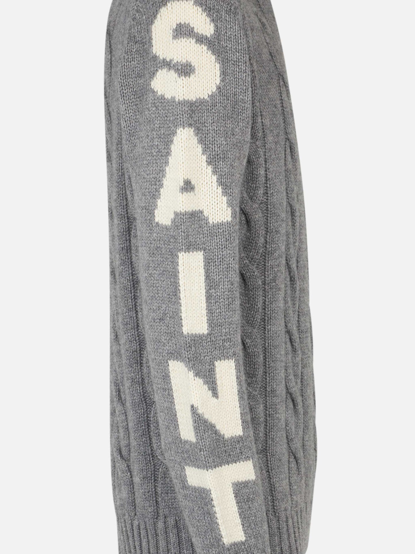 Man grey heavyweight cable knit sweater Bergen