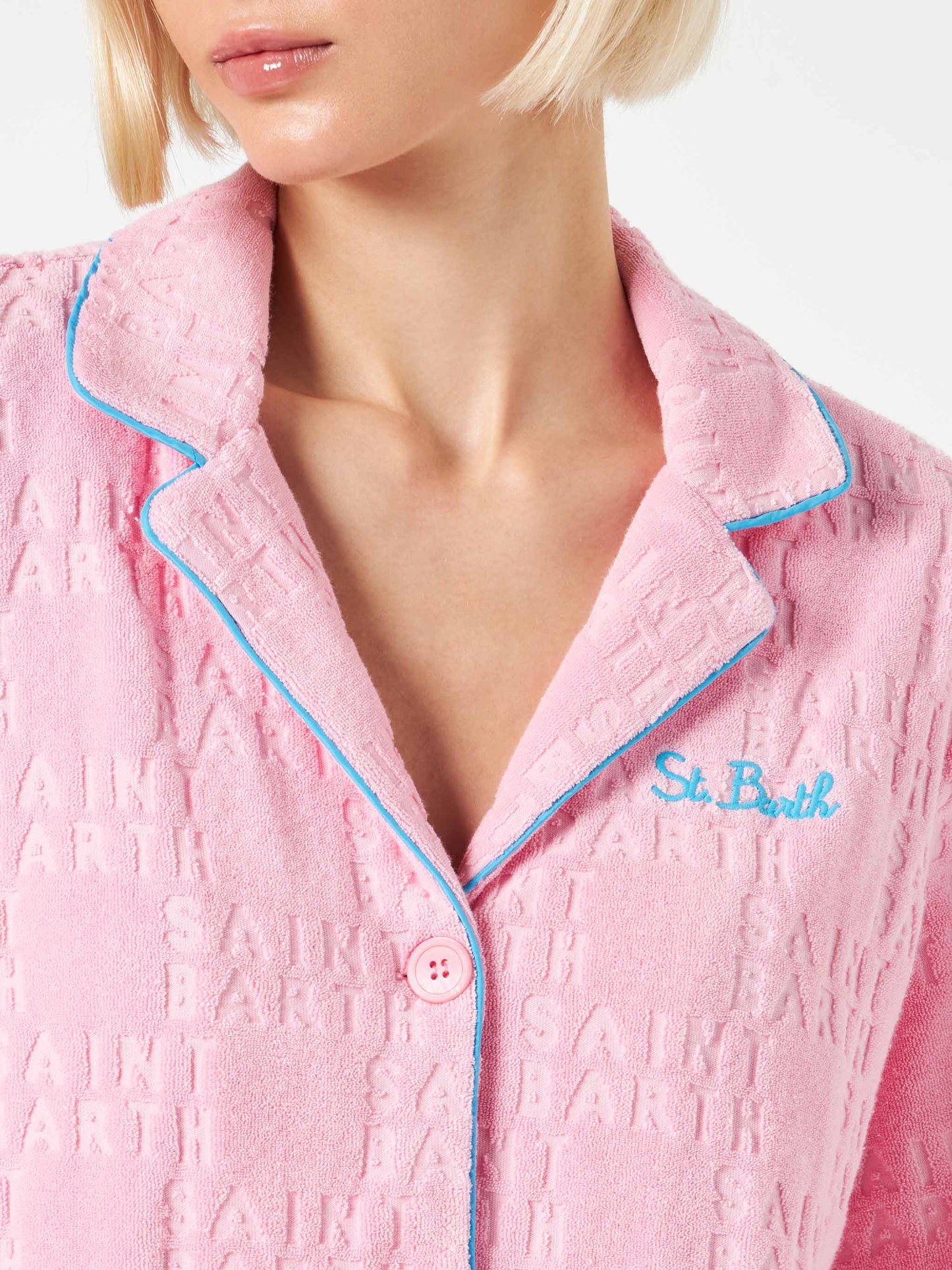 Camicia da donna in spugna goffrata con piping