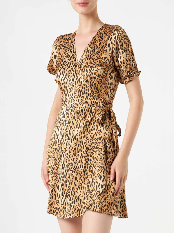Kurzes Damenkleid mit Leopardenmuster