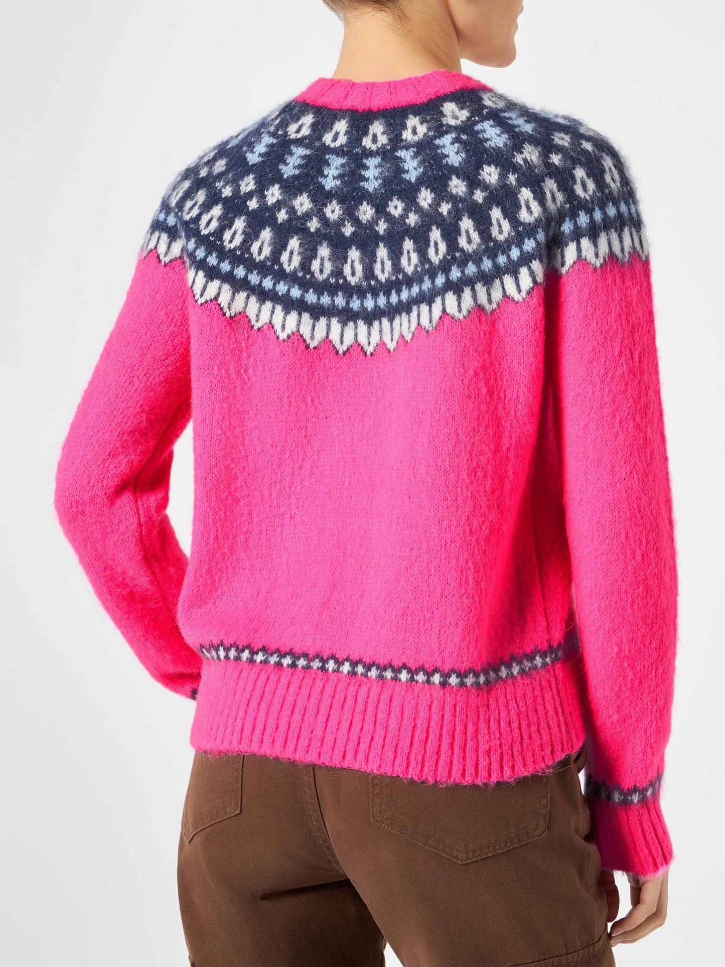 Neonpinkes Rundhals-Shirt „New Queen Nordic Soft“ mit Fair-Isle-Jacquardmuster und „It's Cold“-Stickerei
