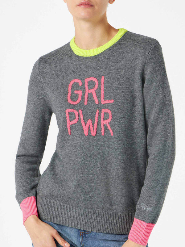 Maglia da donna grigia ricamo GIRL PWR fluo e dettagli fluo