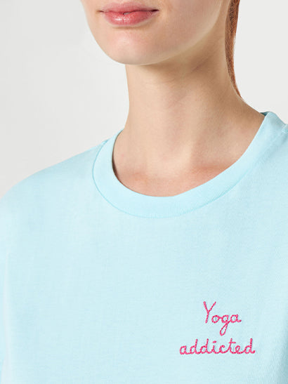 Woman cotton t-shirt with "yoga addicted" embroidered writing