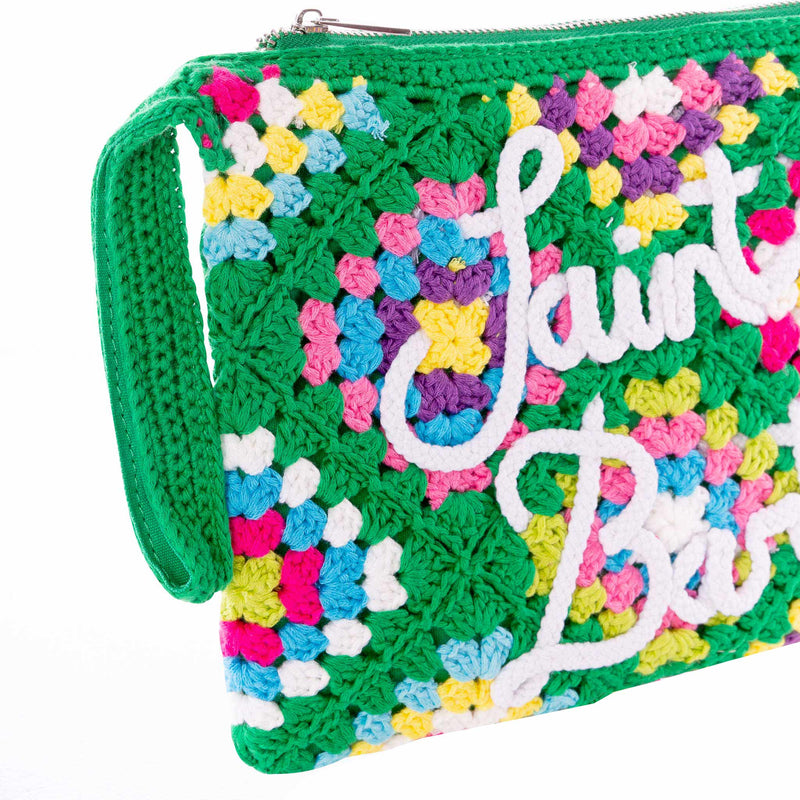 Grüne Parisienne-Häkelclutch mit Saint Barth