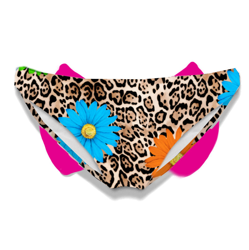 Girl swim briefs with daisy print