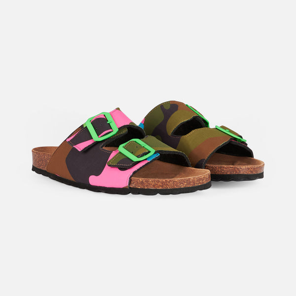 Sandali con stampa mimetica fluo multicolore