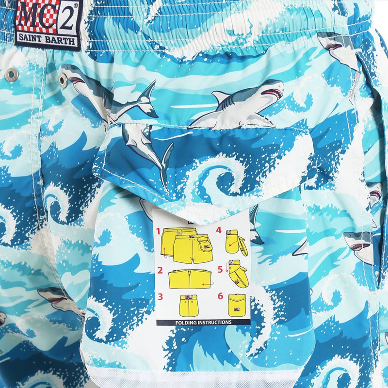 Herren-Badeshorts aus leichtem Stoff mit Hai-Print