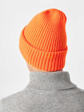 Man fluo orange knit beanie