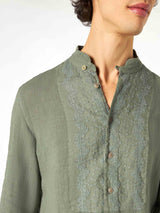 Man military green linen shirt