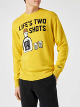 Maglia da uomo gialla con scritta Life's two shots