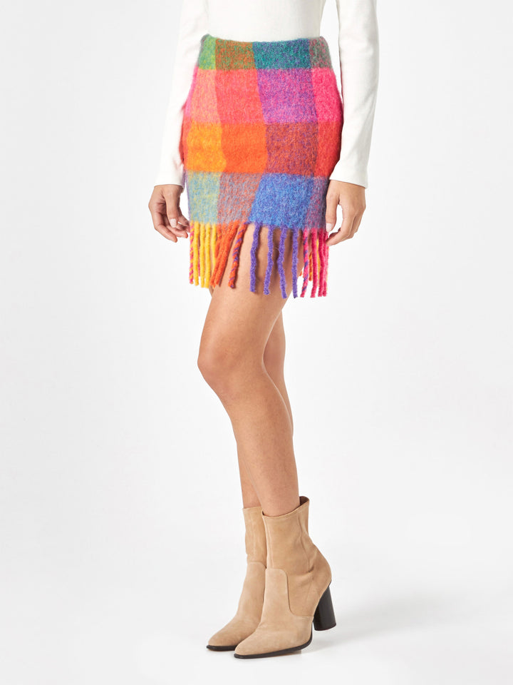 Woman skirt with fringes
